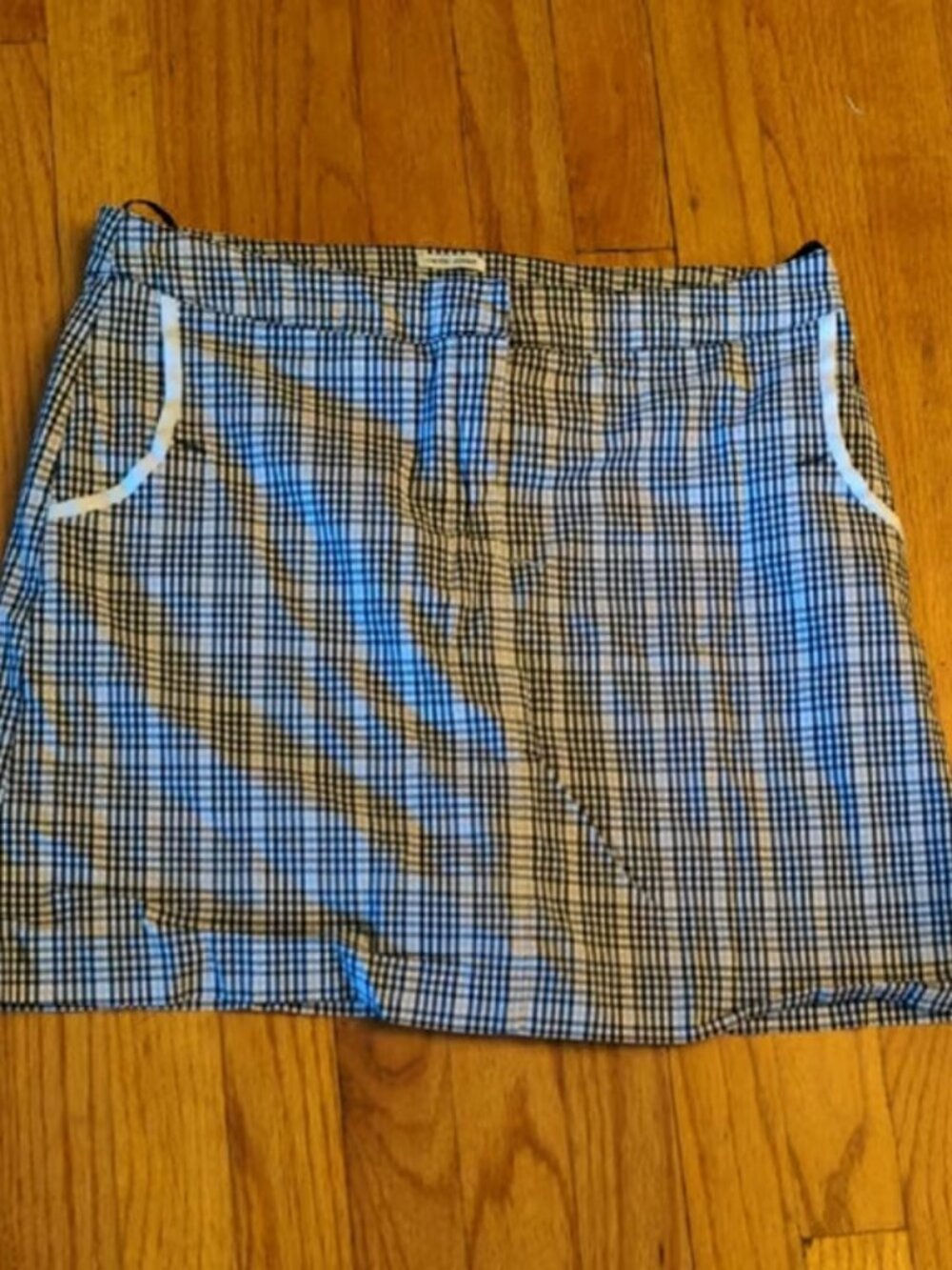 Izod women's Black and White Checkered Skirt M